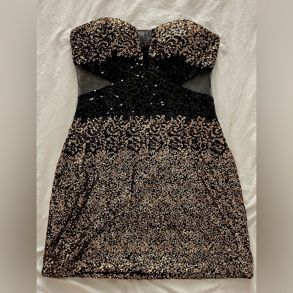 Steppin Out | Strapless Black & Gold Sequin Cocktail Dress